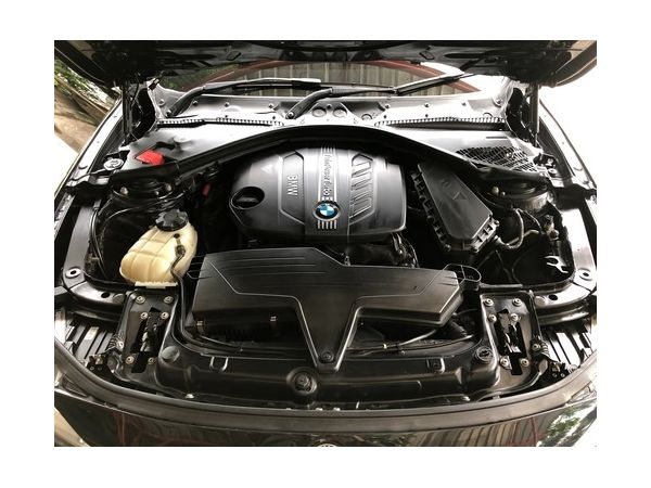 ขายรถ BMW 320D M SPORT ปี 2015 ชุดแต่ง M ล้อแม็ก M 4 ขอบล้อ18’ ยางใหม่ 2019 ไม่เคยมีประวัติศูนย์ รถไม่เคยมีอุบัติเหตุ (เจ้าของขายเองรถบ้าน) รูปที่ 4